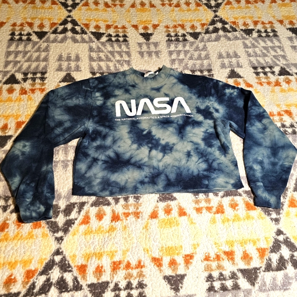 NASA by Mighty Fine cropped blue tie dye Sweater Size Large
